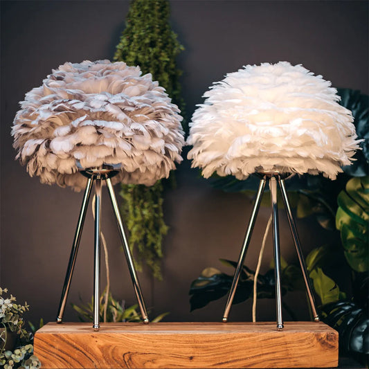 Soft Feather Table Lamp